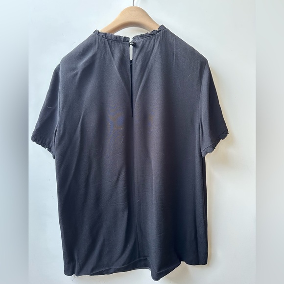 Kate Spade Ruffled blouse, Short Sleeve, Black, size 6 - Picture 6 of 7